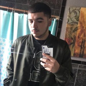 Meet your Posher, Armando